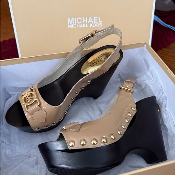 Michael Kors Gold and Black Wedge Sandals - Picture 1 of 4